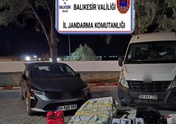 Balıkesir'de 22 düzensiz göçmen yakalandı