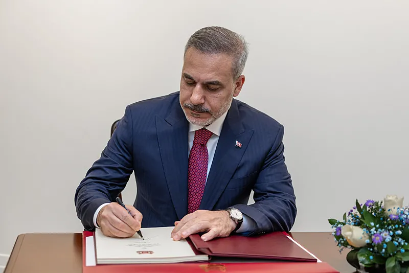disisleri-bakani-hakan-fidan-endonezya-yolcusu-ticarette-hedef-10-milyar-dolar-1780395638275.jpg Dışişleri Bakanı Hakan Fidan Endonezya yolcusu: Ticarette hedef 10 milyar dolar - 1