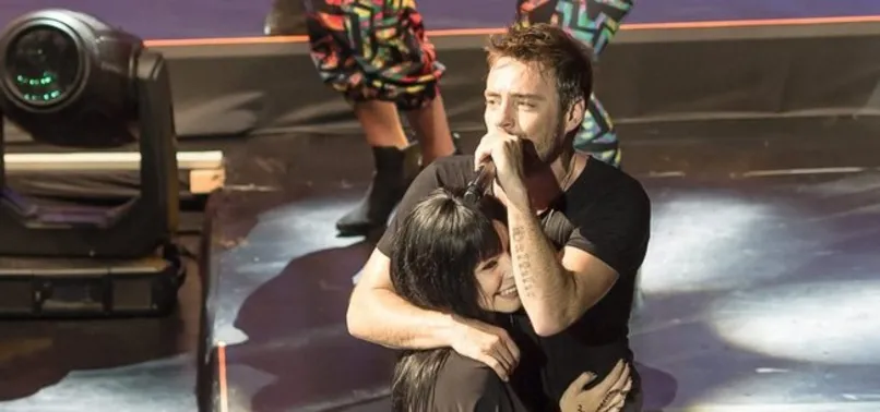 Murat Dalkılıç'tan Merve Boloğur'a küçük sürpriz!