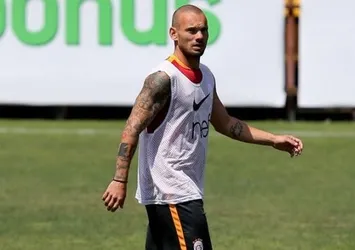 Wesley Sneijder, Fenerbahçe'yi gözüne kestirdi