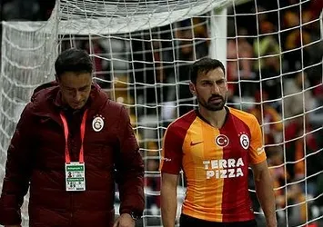 Şener Özbayraklı 6 hafta yok!