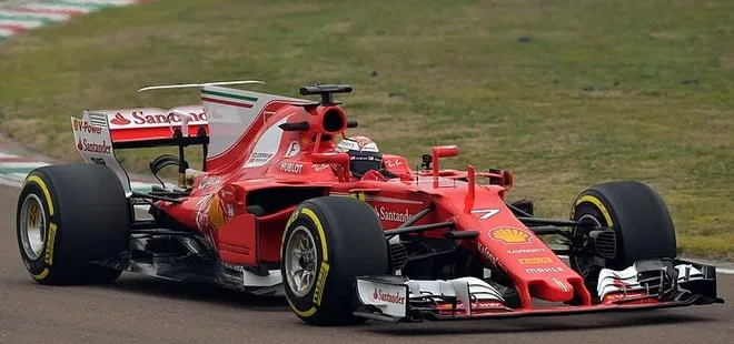 Ferrari yeni Formula 1 aracını tanıttı