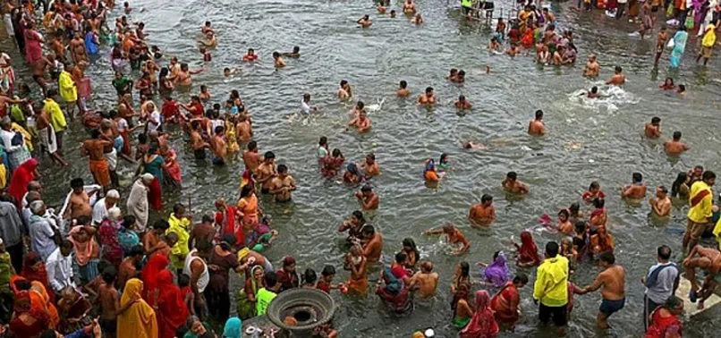 Hindistan'daki dini etkinlikte 11 kişi öldü