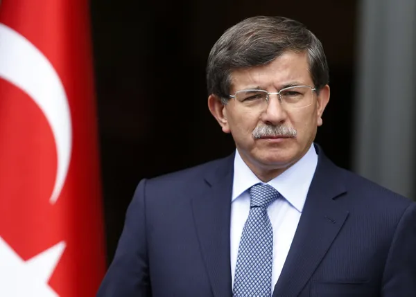 Ahmet Davutoğlu ’Masadan ayrılırız’ restinde geri adım attı: Sözüm liderlere değildi
