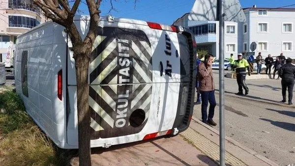 1648450526080.jpeg Samsun'da feci kaza! Öğrenci servisi ile cip çarpıştı - 1