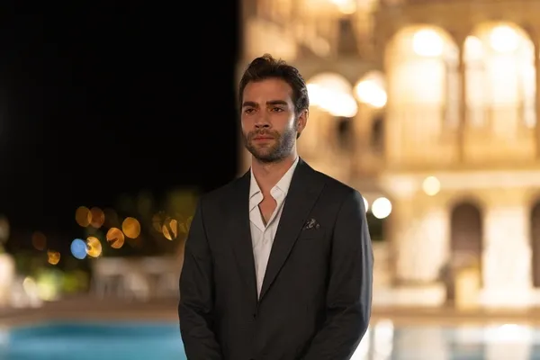 ATV Safir dizisi 8. bölüm fragmanı izle! Safir yeni bölüm fragmanı çıktı mı, yayınlandı mı?