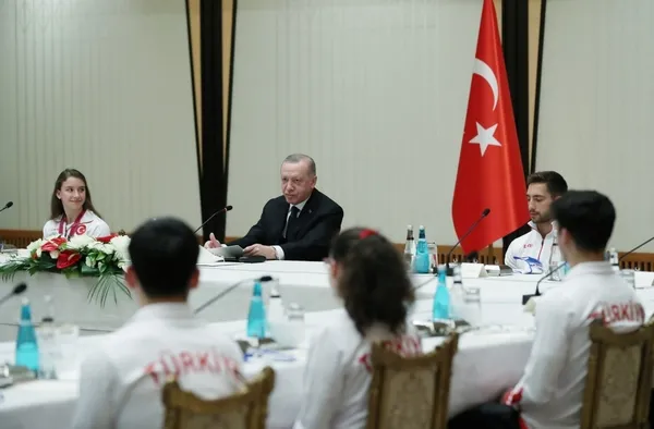 Son dakika: Başkan Recep Tayyip Erdoğan, milli sporcuları kabul etti - 2