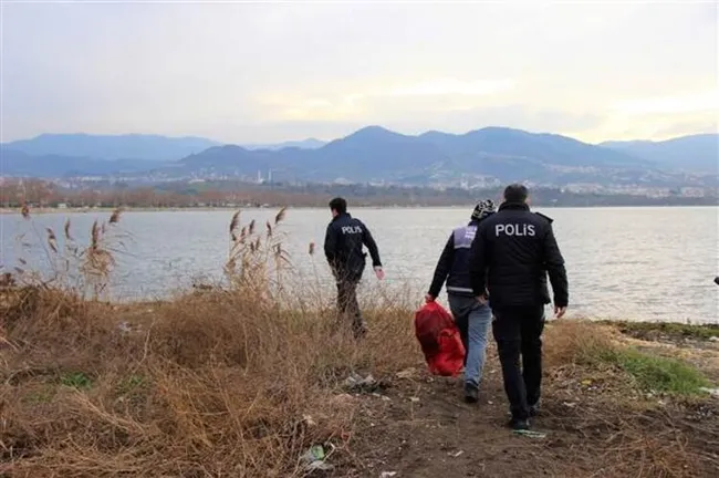 Kocaeli’de kaçak midye toplayan ve sazlıkların arasına kaçanlar tek tek yakaladı - 3