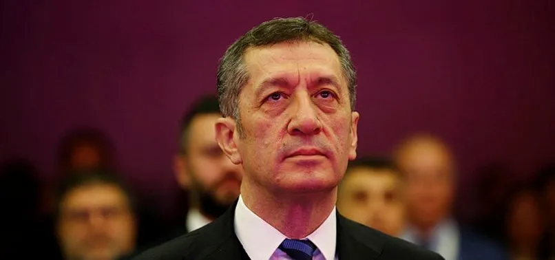 Bakan Selçuk'tan #İyikiÖğretmenim çağrısı