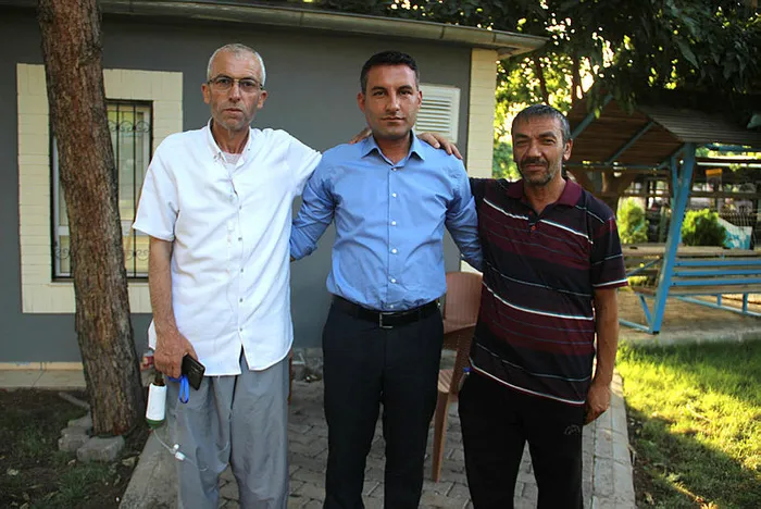 Köpek lobisinden mahalle muhtarına planlı saldırı! Kuduz vakasını önlediği için yapmadığını bırakmadılar - 1