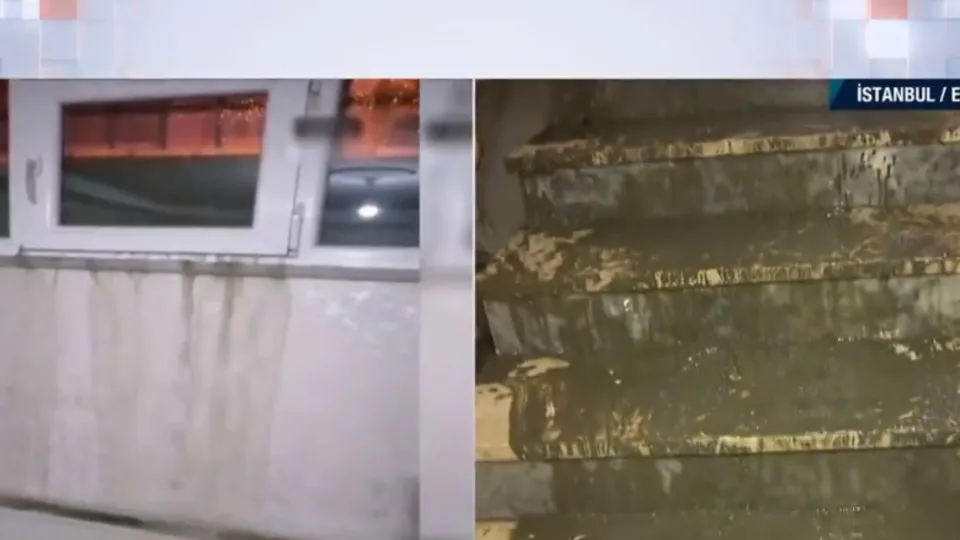 İstanbul'daki selin şiddetini gösteren görüntü! Esenyurt'ta evi sular böyle bastı