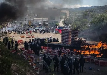 Meksika'da eğitim reformu protestosu