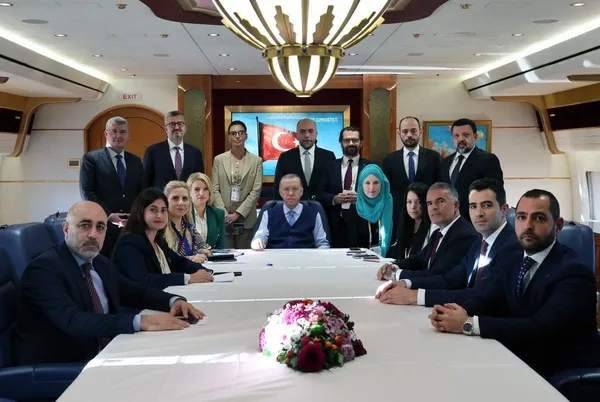 1701856593634.jpeg Başkan Recep Tayyip Erdoğan'dan yerel seçim mesajı! CHP HEDEP ile nikah tazeleme konusunda bir hayli hevesli | İstanbul ve Ankara'nın adayı kim olacak? - 2
