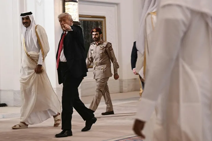 Katar’dan Trump’a gökyüzünde servet: Doha’nın hediye ettiği 747’nin ayrıntıları ortaya çıktı! Lüks için güvenliğini ikinci plana mı atacak?