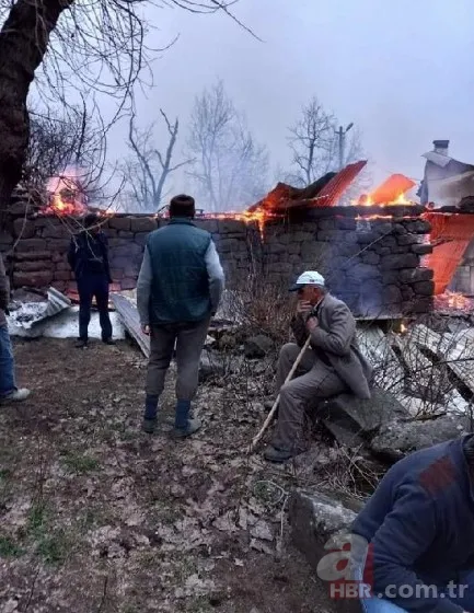 Artvin'de 6 ev küle döndü! 1 ölü, 1 kayıp 1