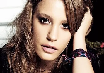 Serenay Sarıkaya'yı ilk kamera karşısında nasıl gördük?