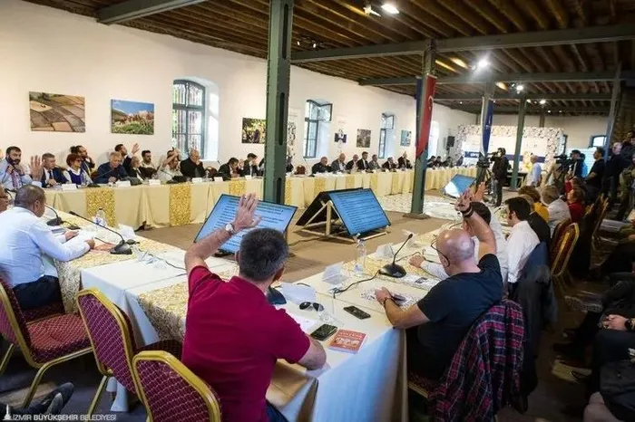 İzmir Büyükşehir Belediyesi kamuyu 7 milyon TL zarara uğrattı