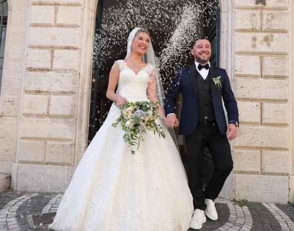 Nihat Kahveci ile Fulya Sever Roma’da evlendi