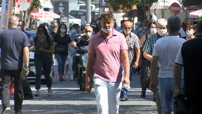 Bakan Koca vaka sayısı artan kenti uyarmıştı! Bursa’da koronavirüs kuralları unutuldu - 3