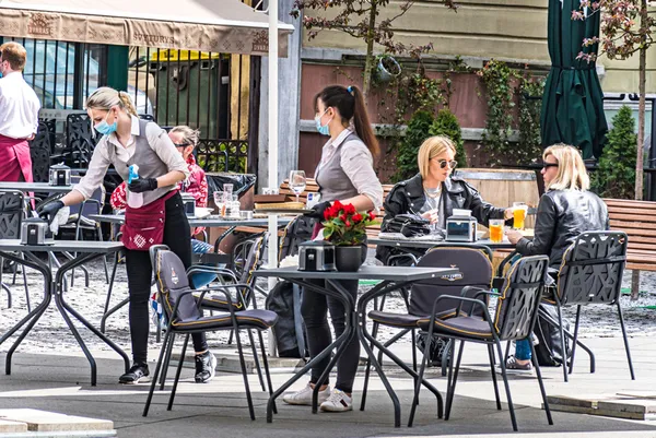 1613539194681.jpg Resmi Gazete'de yayımlandı! Kafe ve restoranlara destek ödemesinin detayları belli oldu - 3