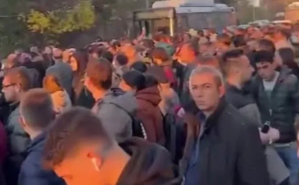 ankara-metro-arizasi-son-dakika-10-kasim-ankara-metrosu-neden-calismiyor-ankara-yenimahalle-metrosu-ne-zaman-d-1668069440019.jpg Ankara metro arızası son dakika: 10 Kasım Ankara metrosu neden çalışmıyor? Ankara Yenimahalle metrosu ne zaman düzelecek? - 4