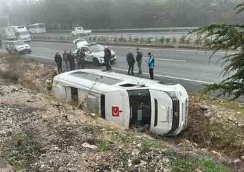 Muğla'da yolcu minibüsü şarampole devrildi: 13 yaralı