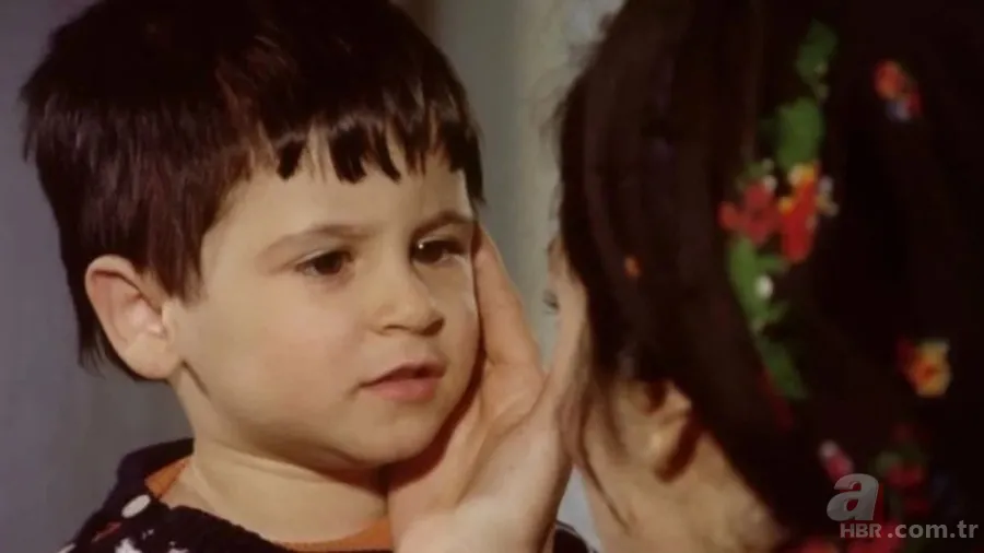 Görenler erkek sanıyordu! Selvi Boylum Al Yazmalım'ın Samet'i bakın kim! Meğer usta oyuncunun kızıymış… 7