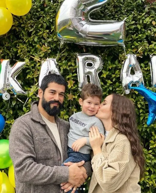 Kuruluş Osman’ın yıldızı Burak Özçivit ve Fahriye Evcen’in oğlu Karan 2 yaşına bastı! Kutlama paylaşımları olay oldu