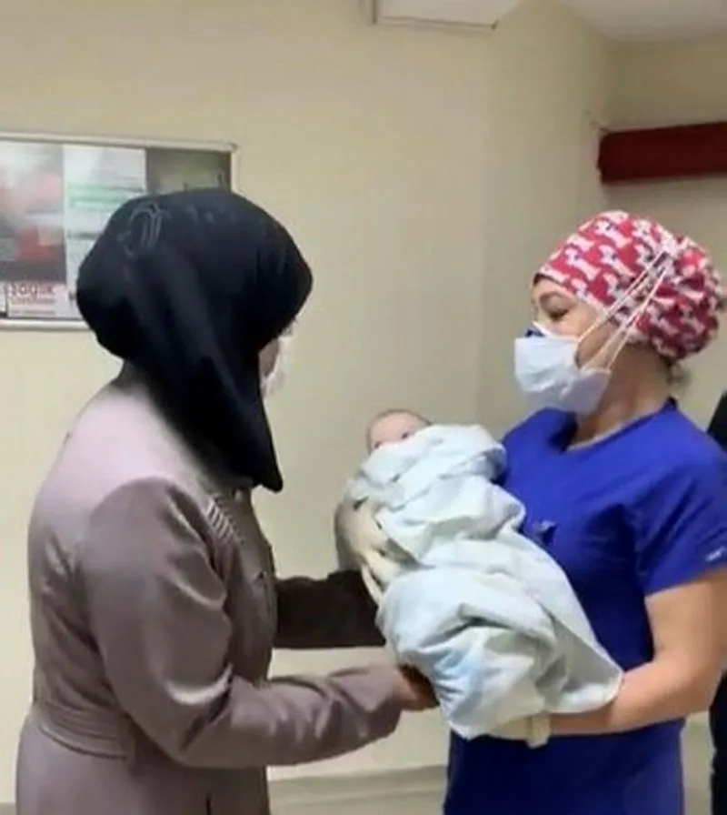 Kutahya Da 4 Aylik Bebek Koronavirusu Yendi