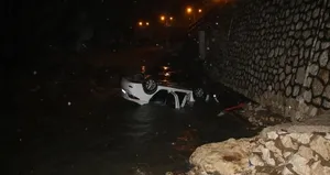 Kontrolden çıkan otomobil denize uçtu