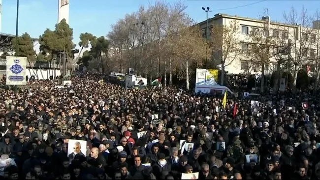 Süleymani için Tahran'da tören düzenleniyor! Hamaney, gözyaşlarına boğuldu - 3