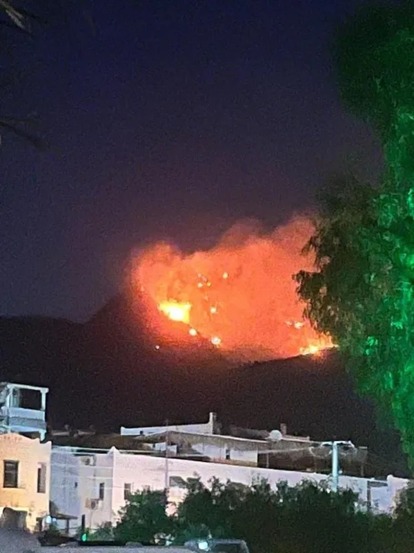 bodrumda-otluk-ve-makilik-alanda-yangin-3-saatte-kontrol-altina-alindi-1693000592732.jpg Bodrum'da otluk ve makilik alanda yangın! 3 saatte kontrol altına alındı - 3