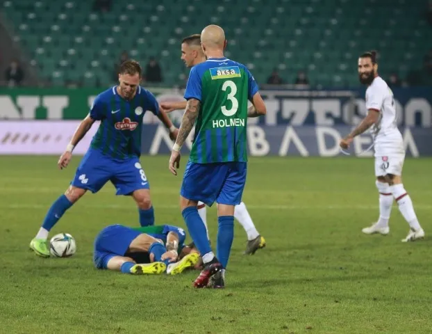 Çaykur Rizespor - Fatih Karagümrük maçında gol sesi çıkmadı