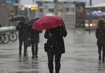 Meteorolojiden son dakika yağmur ve fırtına uyarısı! İstanbul Ankara İzmir Eskişehir Samsun... | 81 il için 5 günlük hava durumu