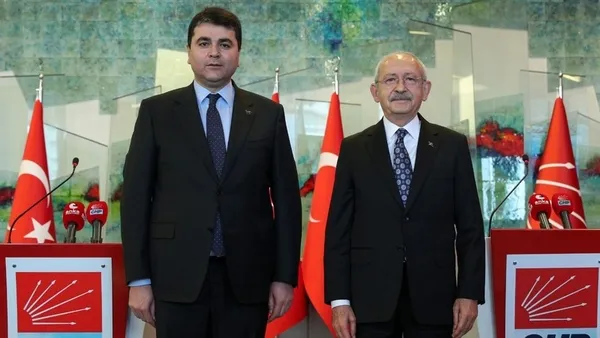 temel-karamollaoglu-altili-masanin-eskiden-oldugu-gibi-buyuk-bir-onemi-kalmadi-1660511681417.jpg Temel Karamollaoğlu: Altılı masanın eskiden olduğu gibi büyük bir önemi kalmadı - 8