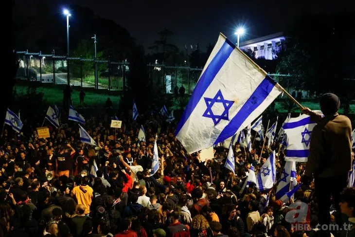 İsrail’de yargı reformu protestoları | Netanyahu’nun evinin önündeki barikat yıkıldı! İç savaş tehlikesi: Yüz binler sokağa döküldü! İşte İsrail’deki son durum