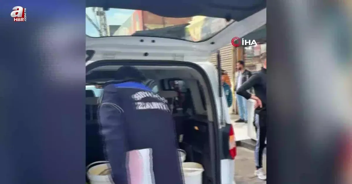 Dönerciden kurtlu salça ve turşu çıktı