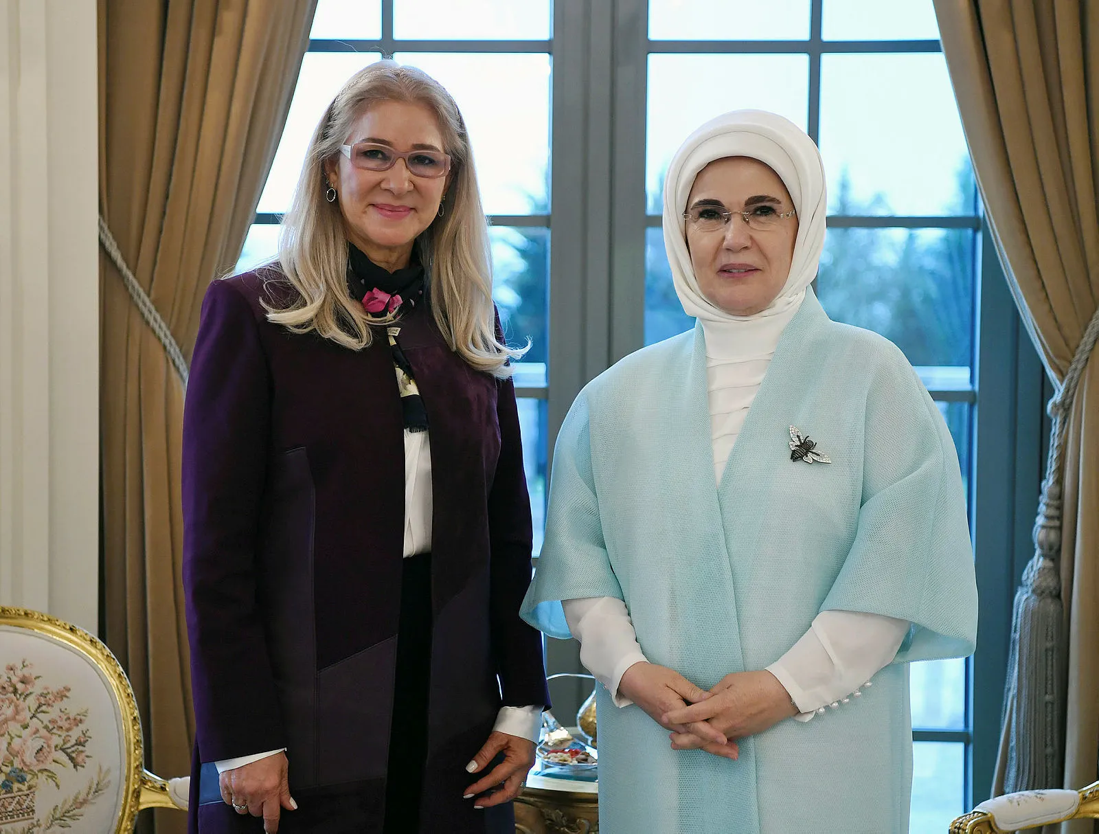 Emine Erdoğan Maduro'nun eşi Flores ile Millet Kütüphanesi'ni gezdi