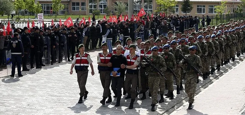 TSK 8 bine yakın personeli ihraç etti