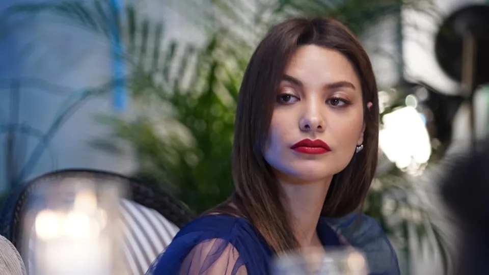 Zemheri’nin Berrak’ı Hazal Filiz Küçükköse’nin ikizi görenleri hayrete düşürdü