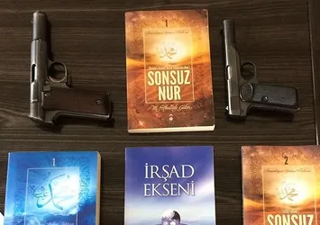 PKK'lının evinden FETÖ elebaşı Gülen'in kitapları çıktı