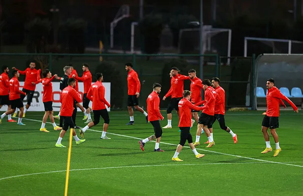 Türkiye İskoçya maçı canlı izle | TRT 1 YAYIN AKIŞI: Türkiye İskoçya maçı saat kaçta başlayacak? Şifreli mi, şifresiz mi?