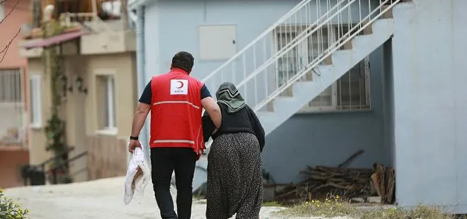 Asrın felaketinde milletin yanında! Türk Kızılay’ın deprem bölgesine yardımları sürüyor