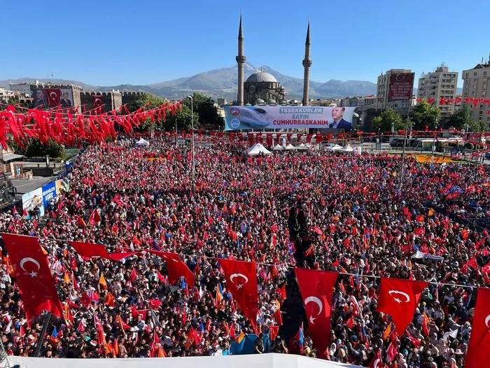 Bakan Hulusi Akar’dan Yunanistan’a Türk okulları tepkisi