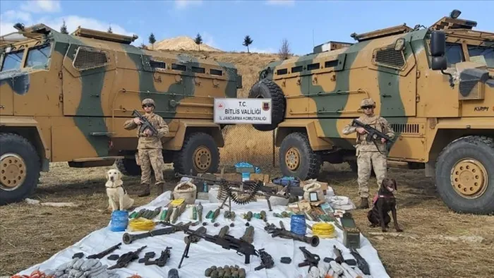 Son dakika: Bitlis Valiliğinden flaş karar: Toplantı ve gösteri yürüyüşleri 15 gün süreyle izne bağlandı - 2