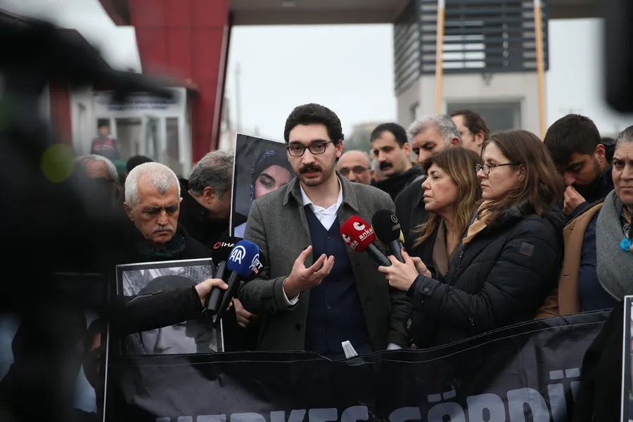 dilovasindaki-olum-fabrikasinda-skandallar-zinciri-cocuklarimiz-birbirine-sarilarak-can-verdi-1774548357420.jpg Fotoğraf (AA)