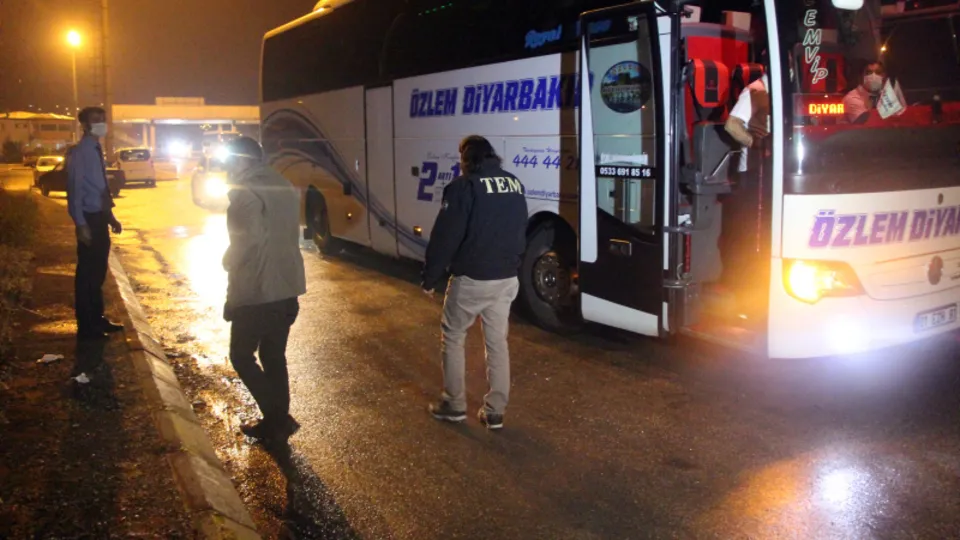 Yolcu otobüsünde koronavirüs paniği!