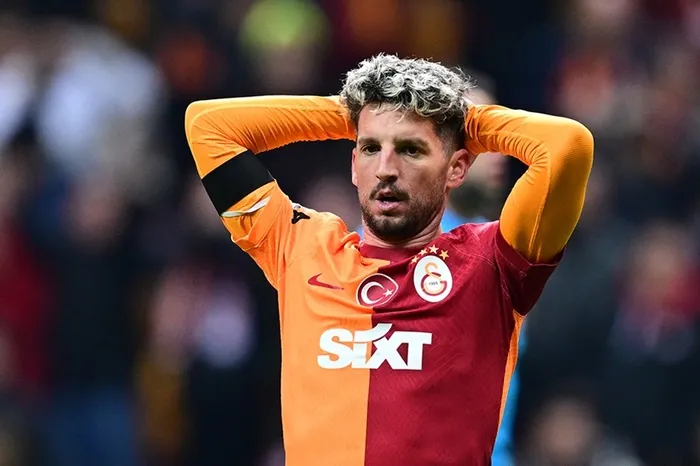1713027471368.jpg Galatasaray'da Dries Mertens bombası! Takımda kalacak mı? - 3