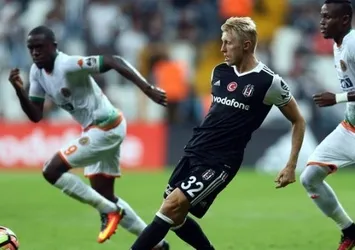 Andreas Beck formayı vermiyor!
