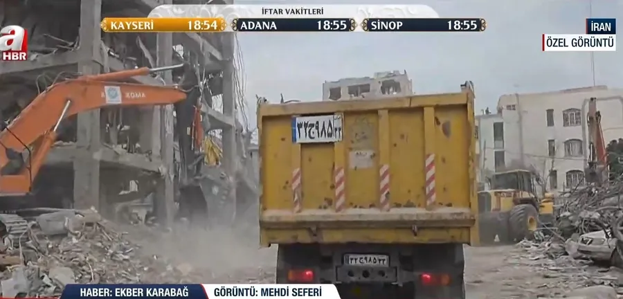 tahranda-yikimin-izleri-sivil-mahallelerde-dehset-tablosu-1773850605518.jpg Tahran’da yıkımın izleri! Sivil mahallelerde dehşet tablosu - 7